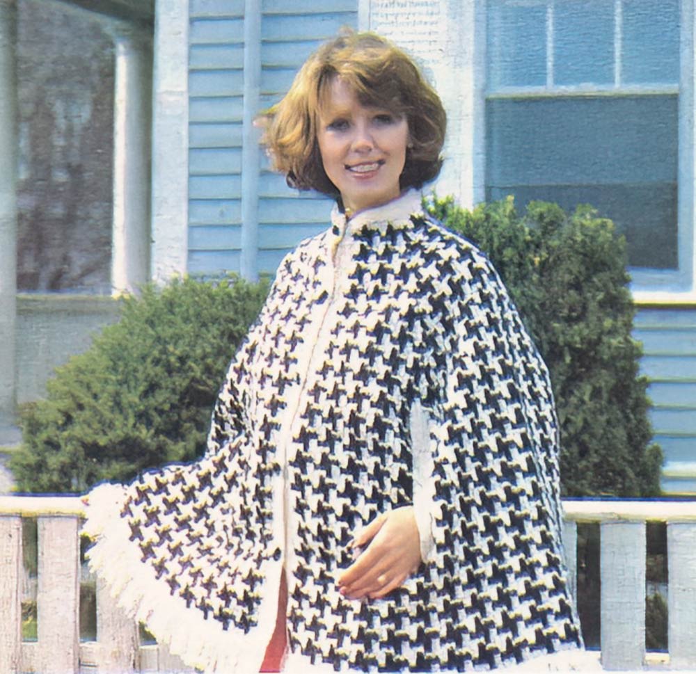 Houndstooth Cape Pattern – Mary Maxim