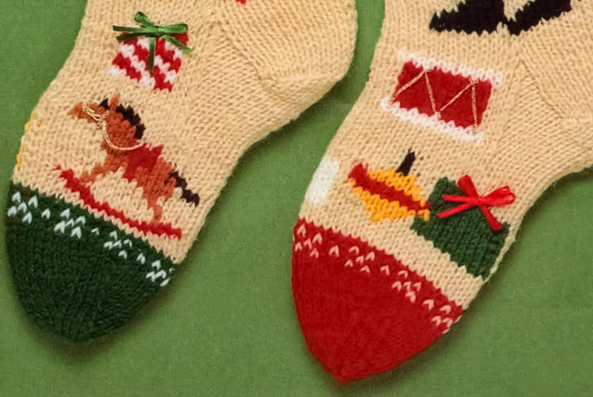 Old Time Santa Stockings Pattern