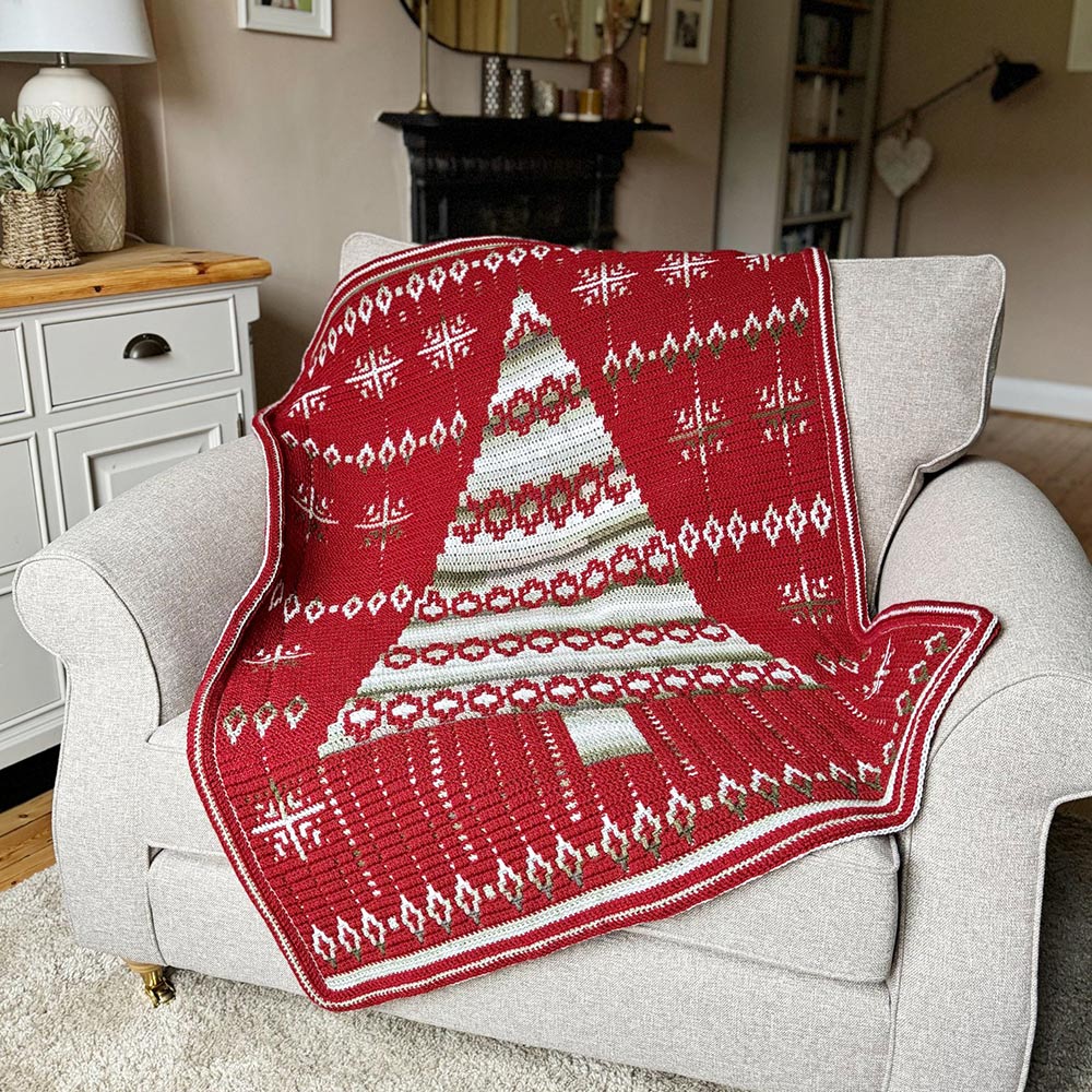 Yuletide Blanket with Patterned Tree