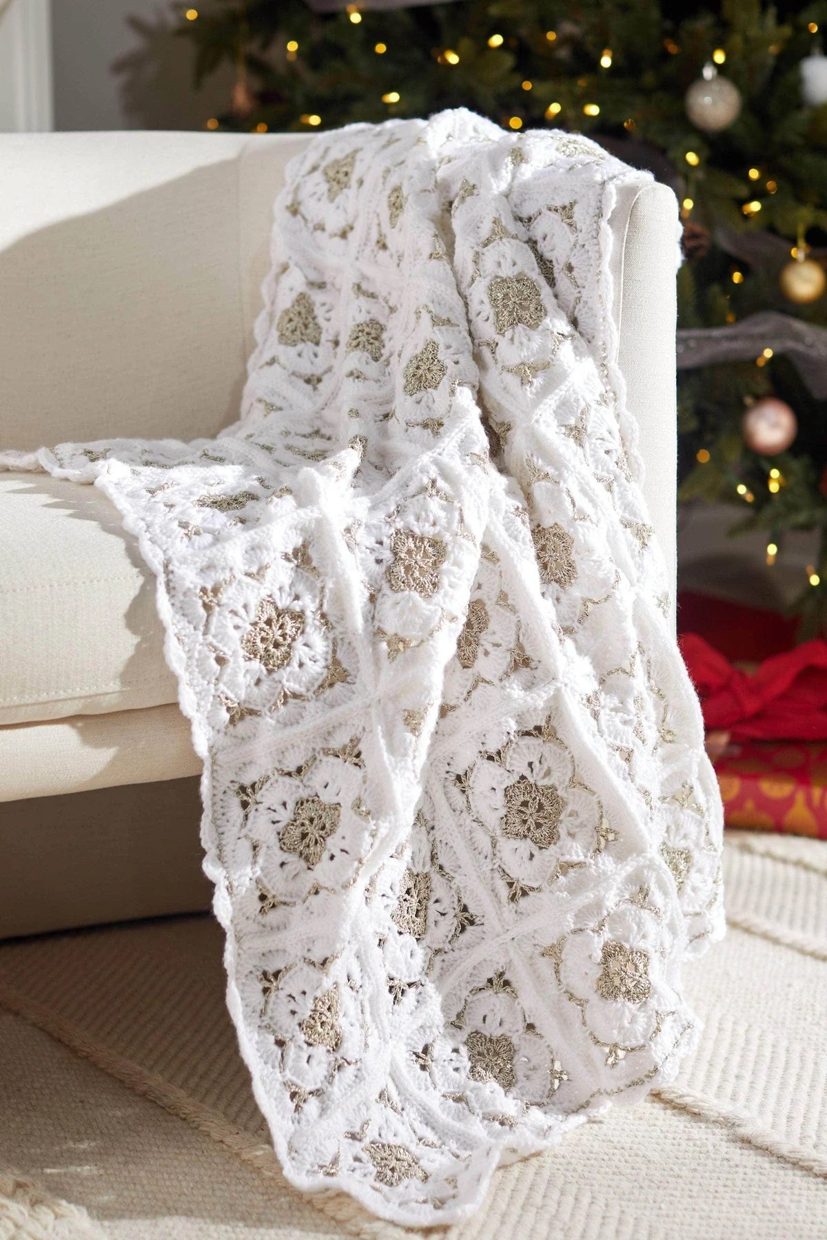 Christmas Crocheted Decorative popular Throw