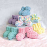 Modèle de crochet gratuit pour bavoirs et chaussons pour bébé