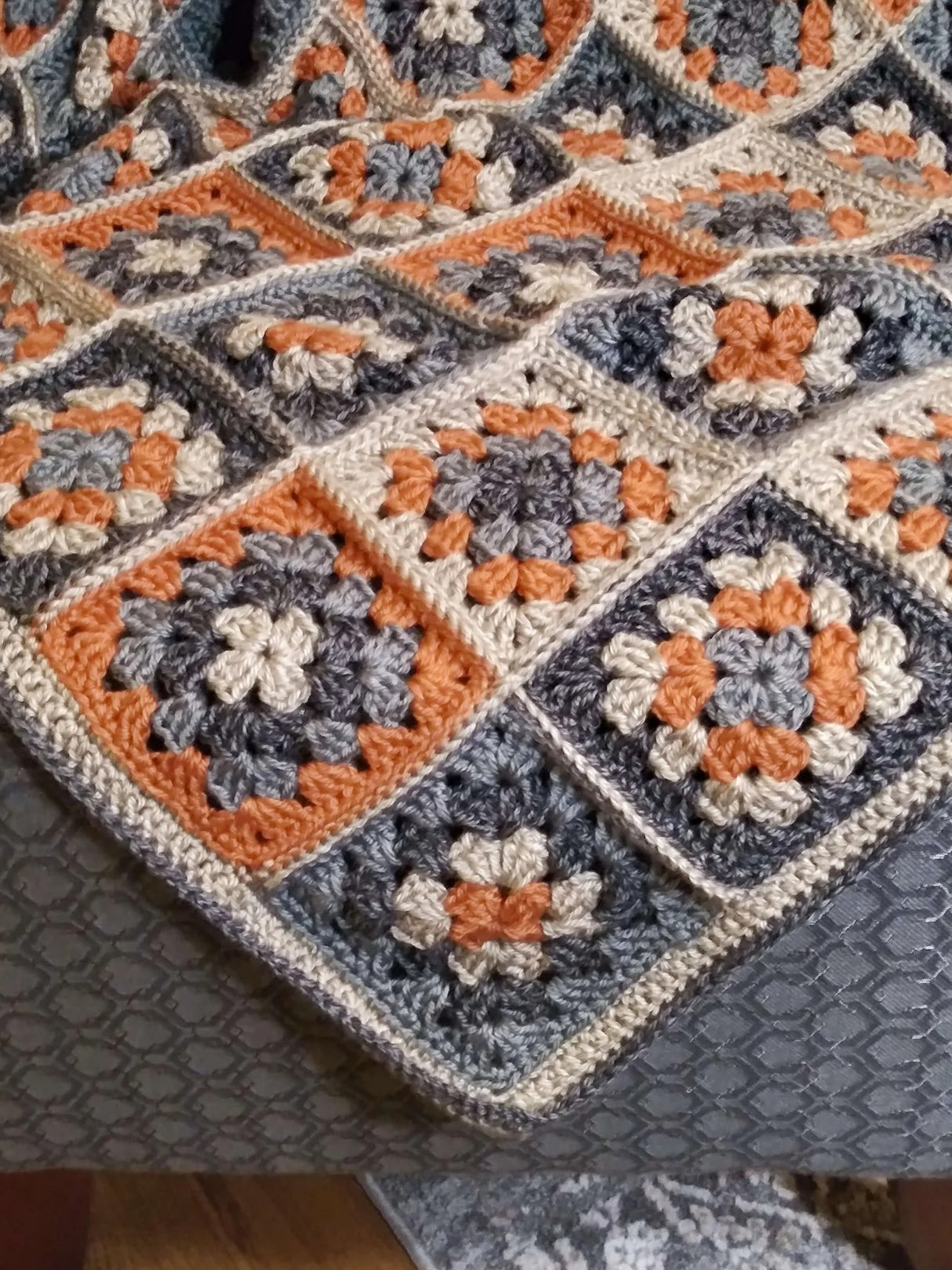 Free Bobby Granny Square Blanket Pattern