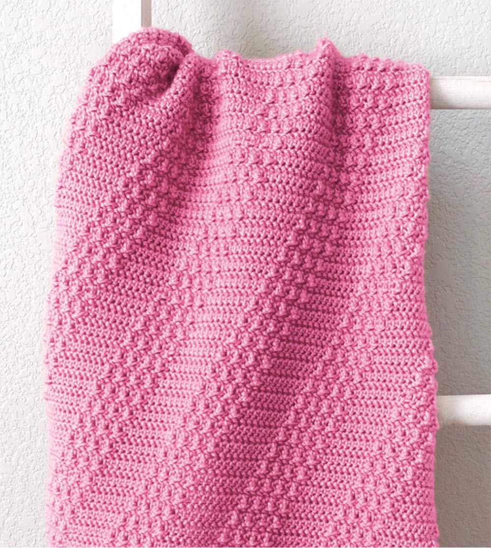 Modèle gratuit de couverture au crochet à rayures diagonales