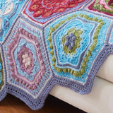 Jeté bohème hexagones (Mary Maxim Mellowspun)