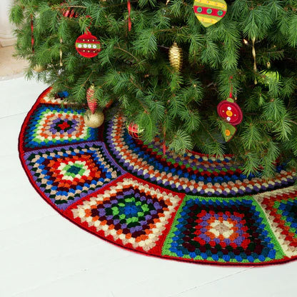 Modèle gratuit de jupe de sapin de Noël au crochet en forme de cœur rouge