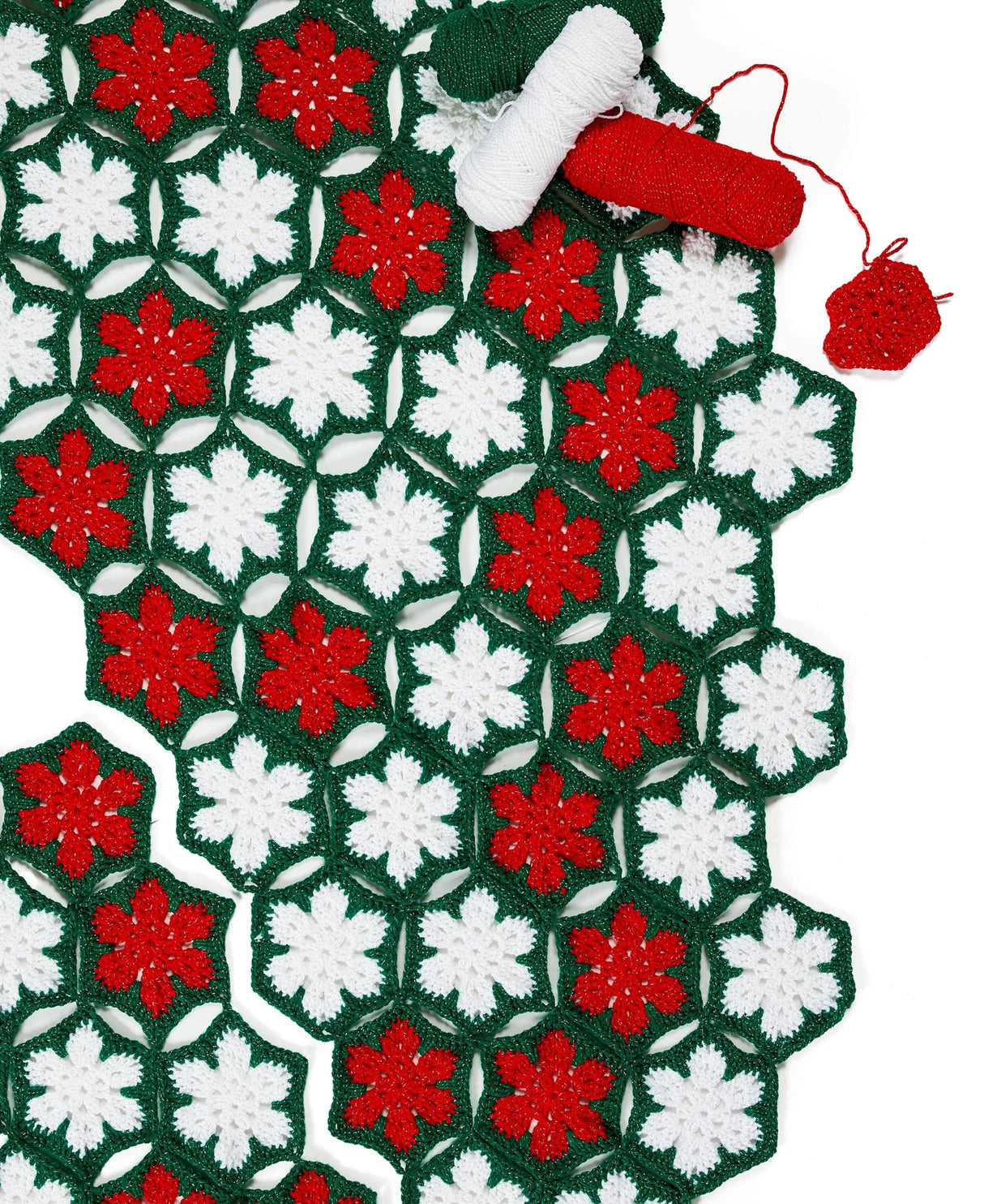 Free Poinsettia Tree Skirt Pattern