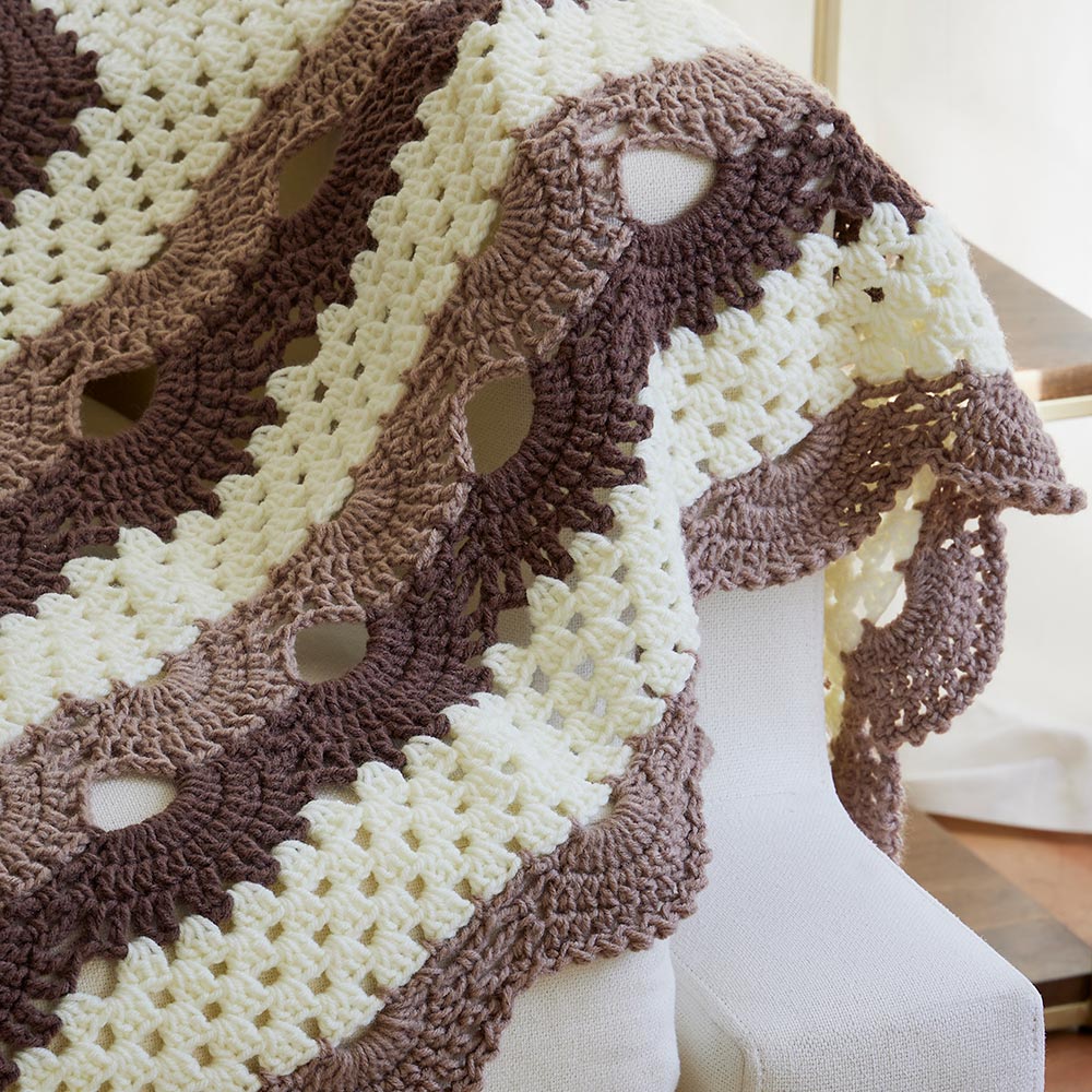Maggie's Lace Afghan – Mary Maxim